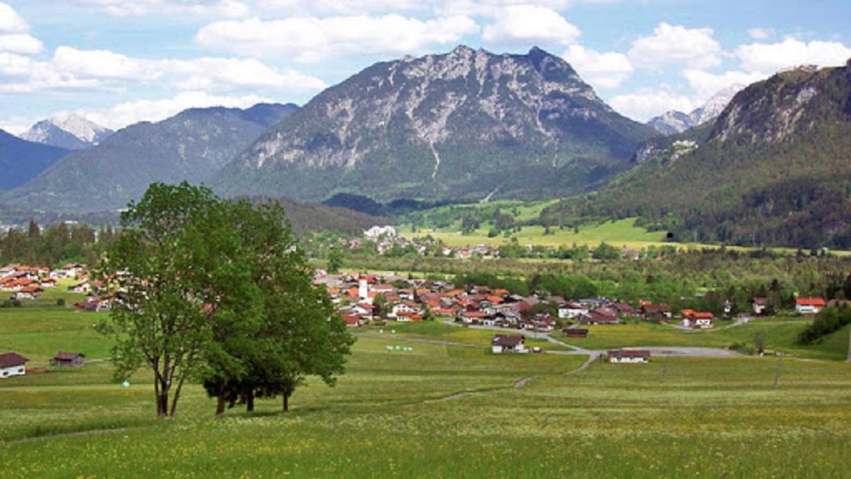 Ferienwohnung Tiroler Auszeit & Whirlpool Höfen 外观 照片